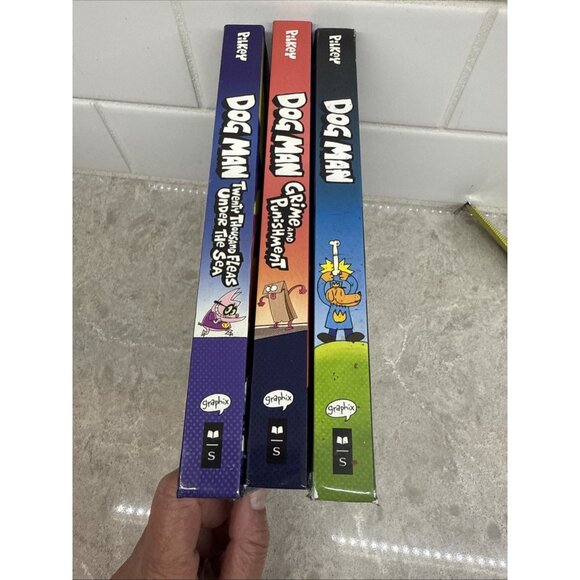 Dog Man Book Lot (3 books) by Dav Pilkey – Kids Graphic Novels. Hardcover. - Picture 6 of 9